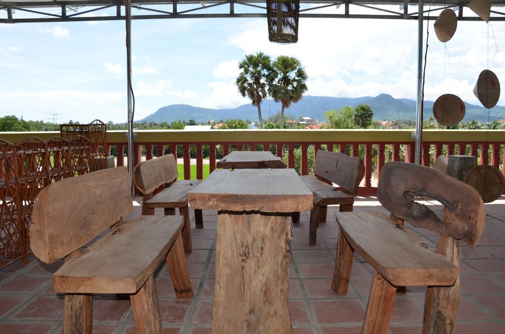 Nomads Guesthouse Kampot Exterior photo